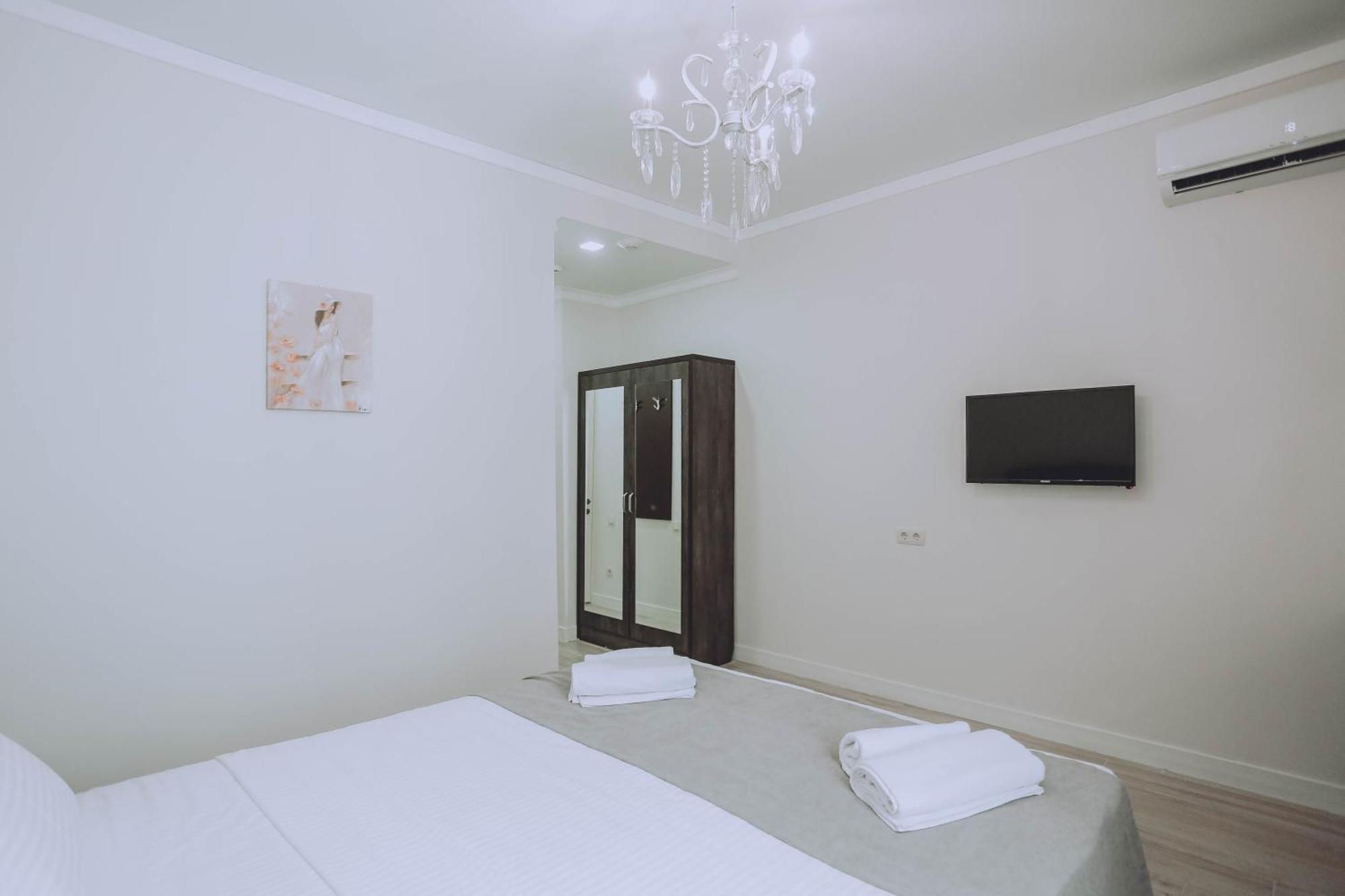 Royal Medis Hotel Batumi Exterior foto