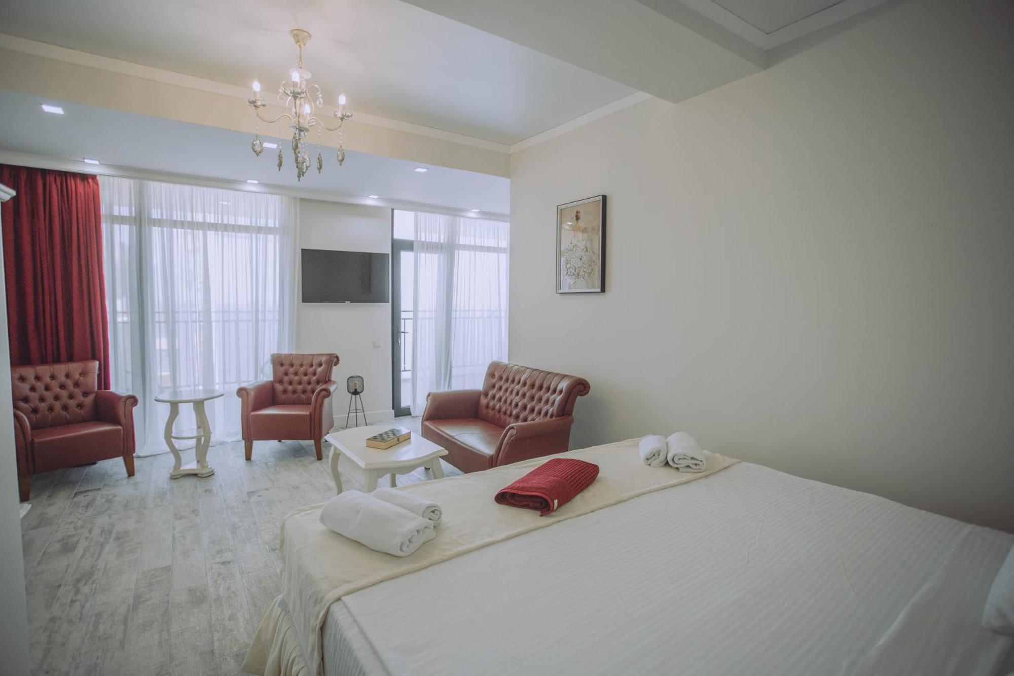 Royal Medis Hotel Batumi Exterior foto