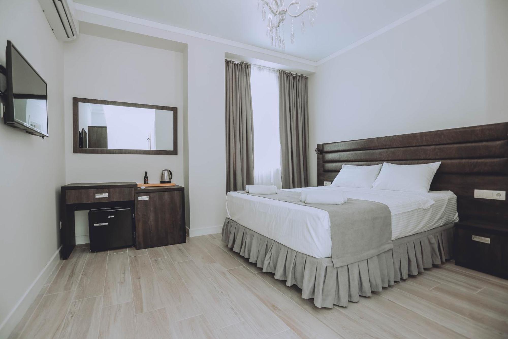 Royal Medis Hotel Batumi Exterior foto
